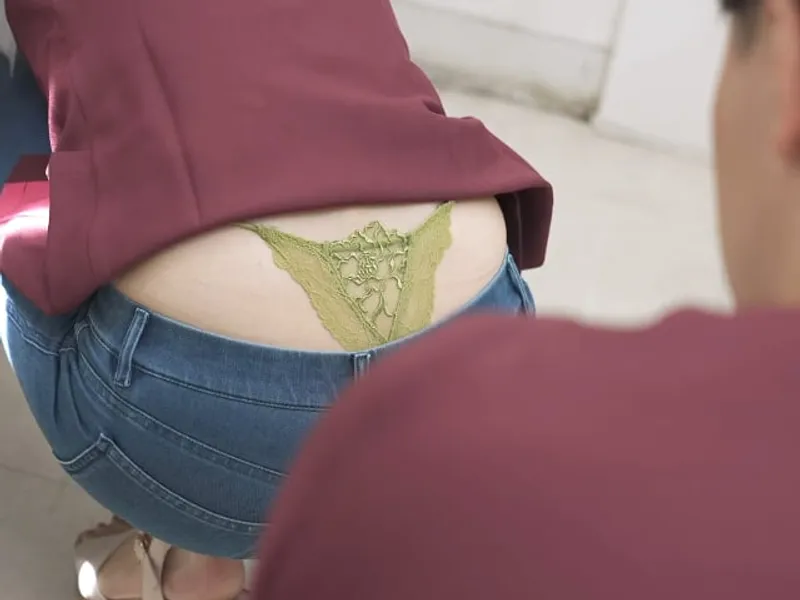 Xxx đồng nghiệp nữ mông to đã có chồng